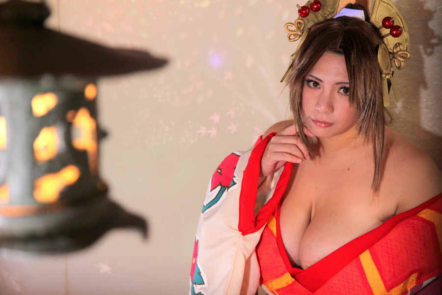 [Mariposa Luz de la Luna] A Moon Night Dancing Red