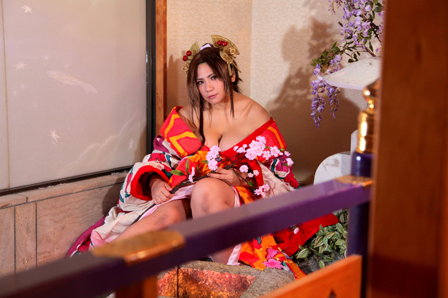 [Mariposa Luz de la Luna] A Moon Night Dancing Red