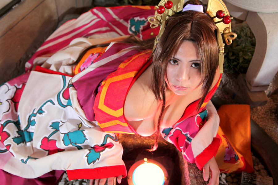 [Mariposa Luz de la Luna] A Moon Night Dancing Red