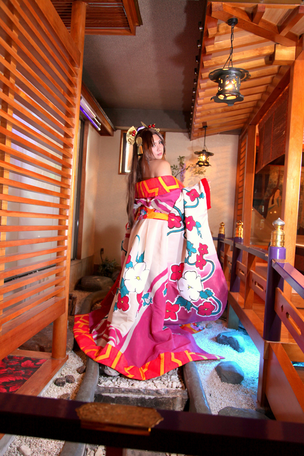 [Mariposa Luz de la Luna] A Moon Night Dancing Red