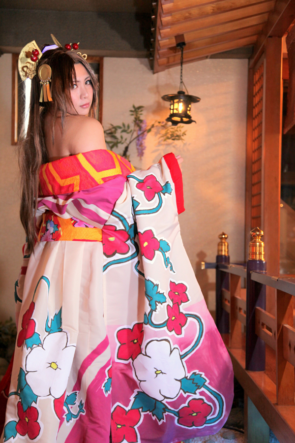 [Mariposa Luz de la Luna] A Moon Night Dancing Red