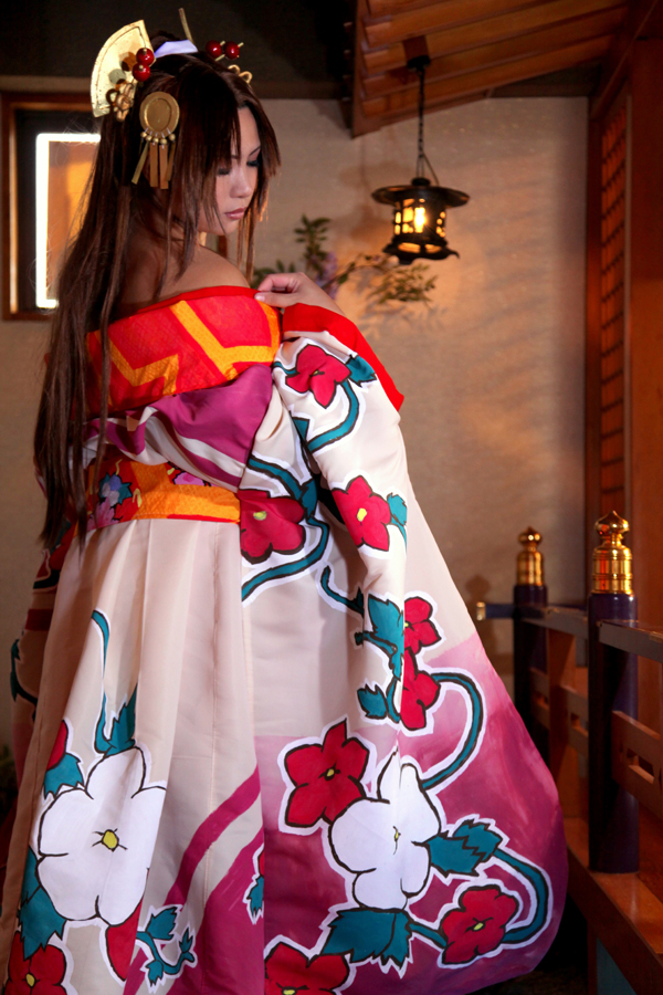 [Mariposa Luz de la Luna] A Moon Night Dancing Red