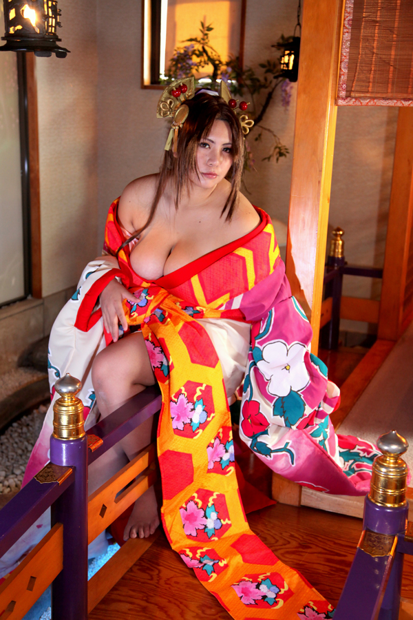 [Mariposa Luz de la Luna] A Moon Night Dancing Red