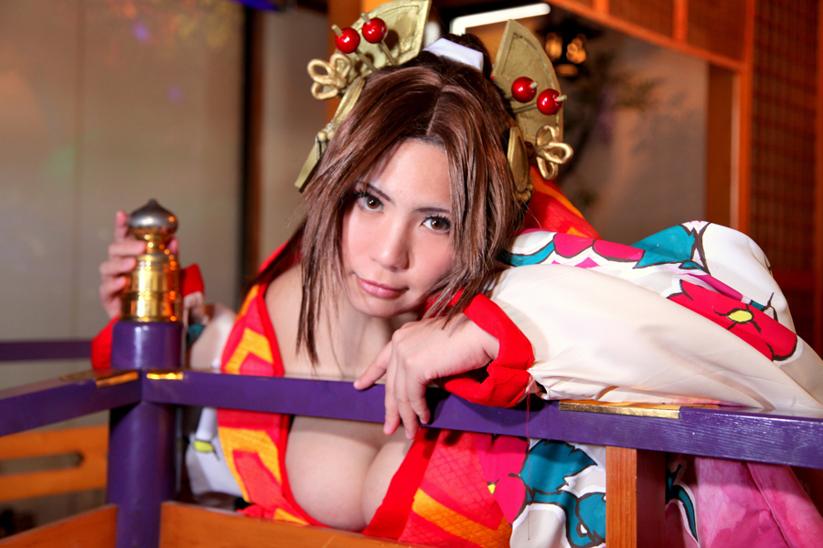 [Mariposa Luz de la Luna] A Moon Night Dancing Red