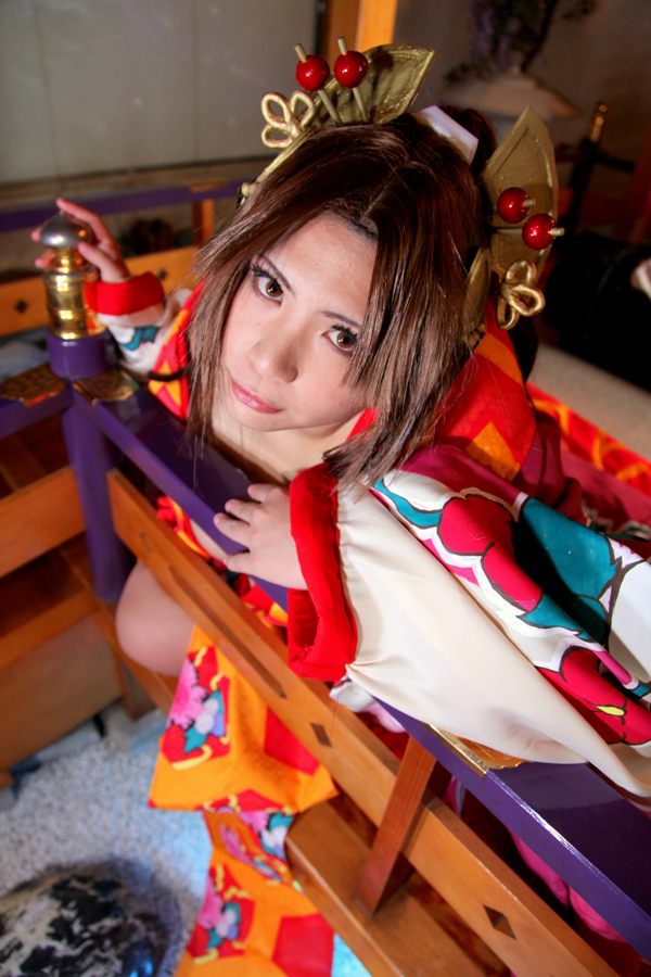 [Mariposa Luz de la Luna] A Moon Night Dancing Red