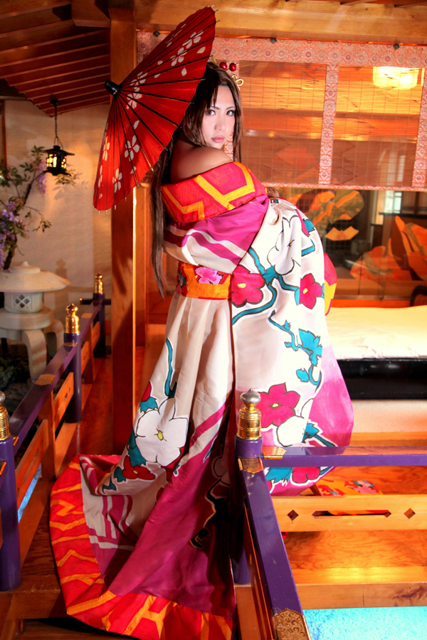 [Mariposa Luz de la Luna] A Moon Night Dancing Red