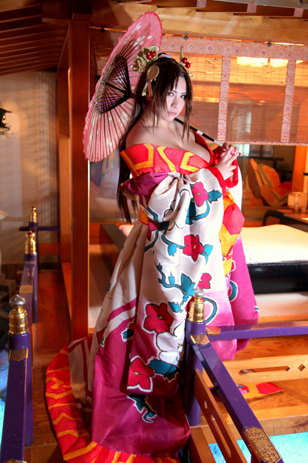 [Mariposa Luz de la Luna] A Moon Night Dancing Red