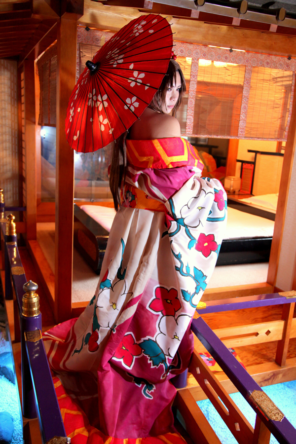 [Mariposa Luz de la Luna] A Moon Night Dancing Red