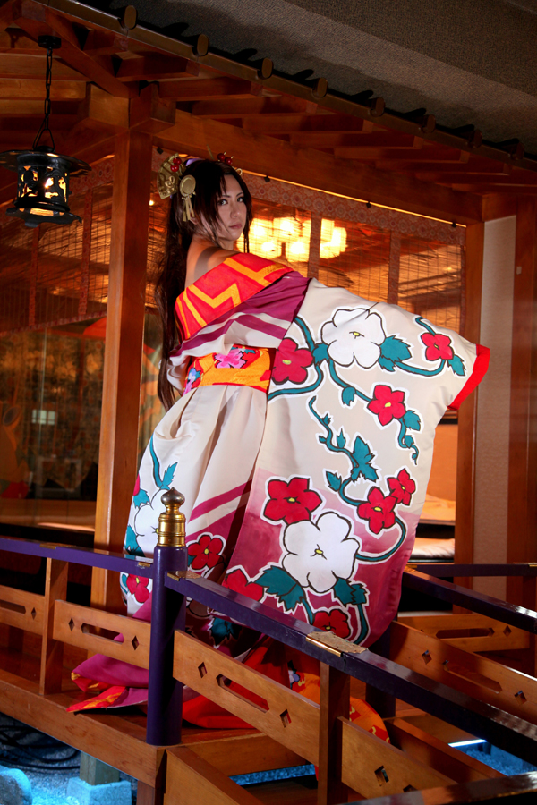 [Mariposa Luz de la Luna] A Moon Night Dancing Red