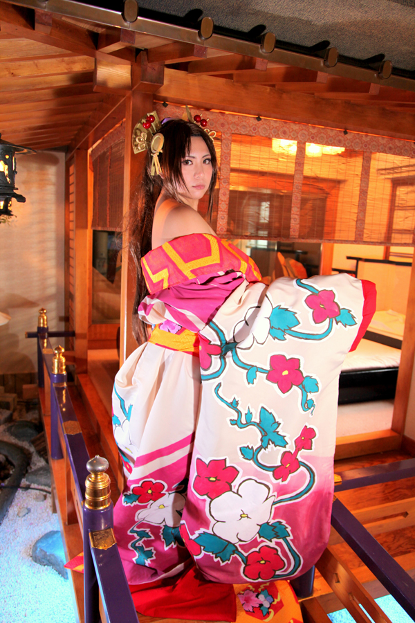 [Mariposa Luz de la Luna] A Moon Night Dancing Red