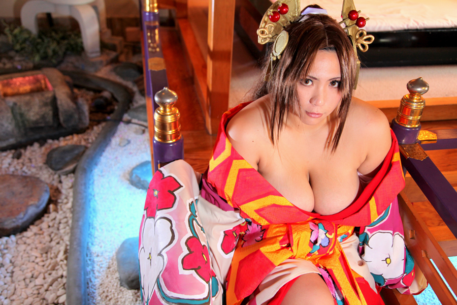 [Mariposa Luz de la Luna] A Moon Night Dancing Red