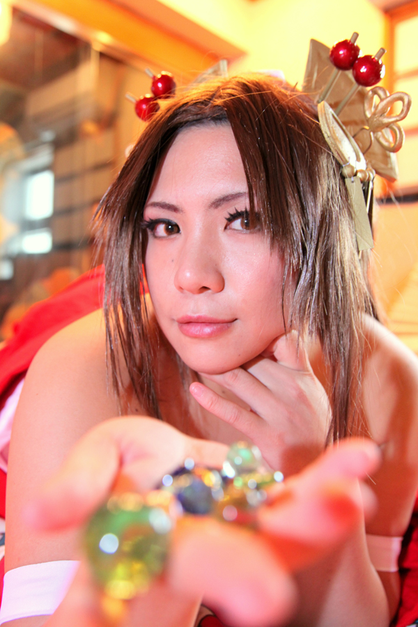 [Mariposa Luz de la Luna] A Moon Night Dancing Red