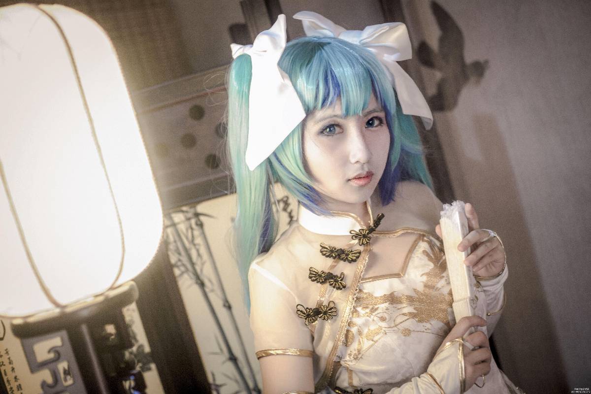 "Vocaloid" Canary Miku C O S P L A Y