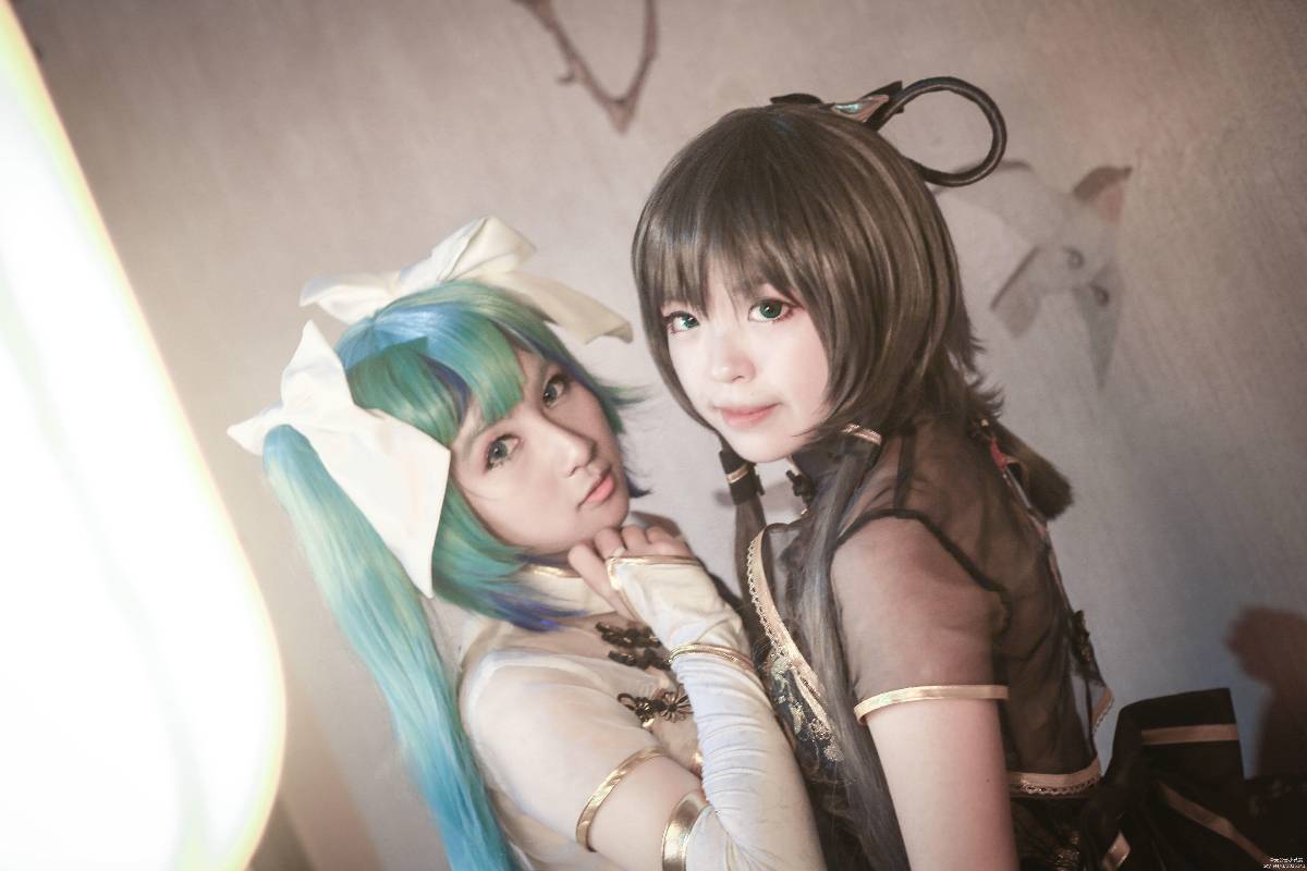 "Vocaloid" Canary Miku C O S P L A Y