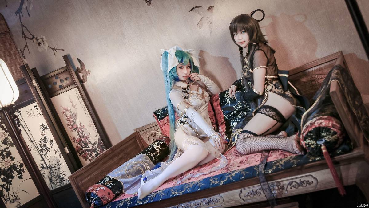 "Vocaloid" Canary Miku C O S P L A Y