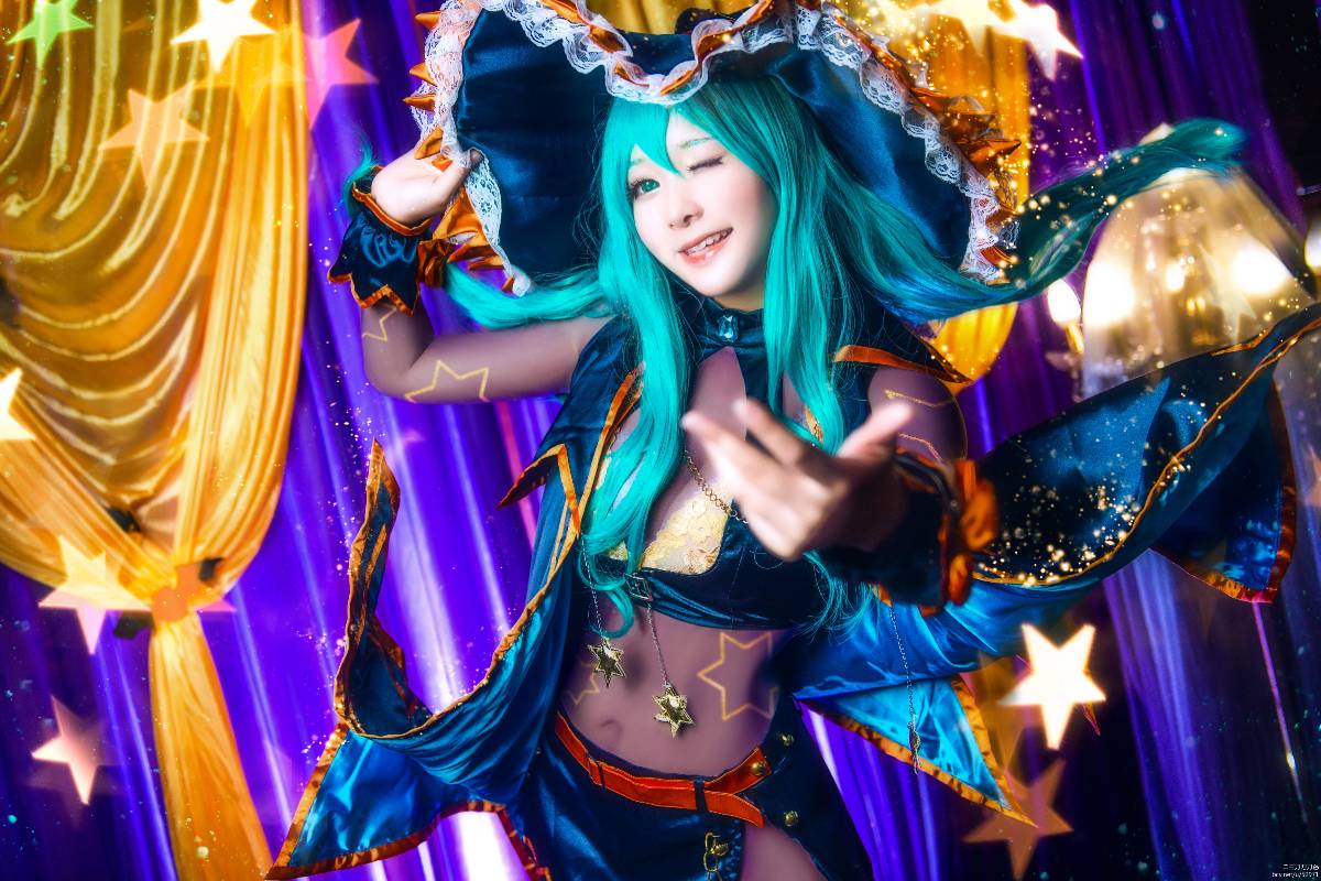 "hẹn hò với trực tiếp" bảy tội lỗi tinh thần c o s p l a y