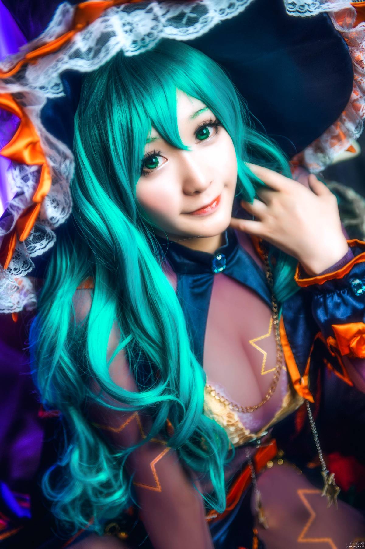 "hẹn hò với trực tiếp" bảy tội lỗi tinh thần c o s p l a y