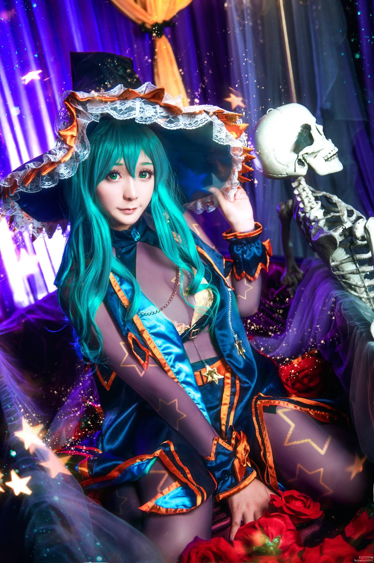 "hẹn hò với trực tiếp" bảy tội lỗi tinh thần c o s p l a y