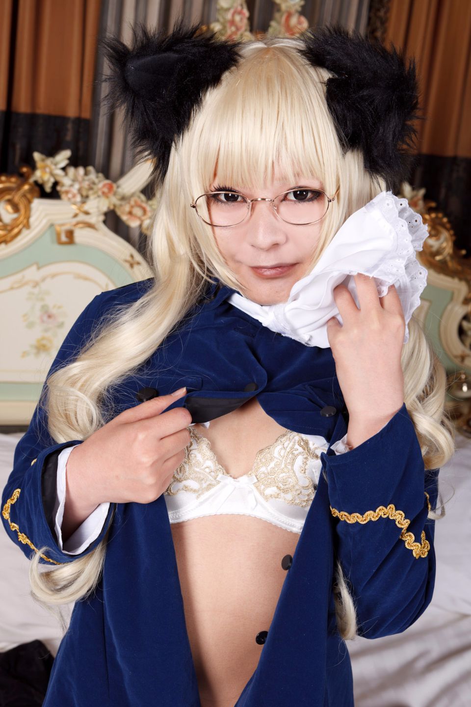 Các quý tộc đang phục vụ