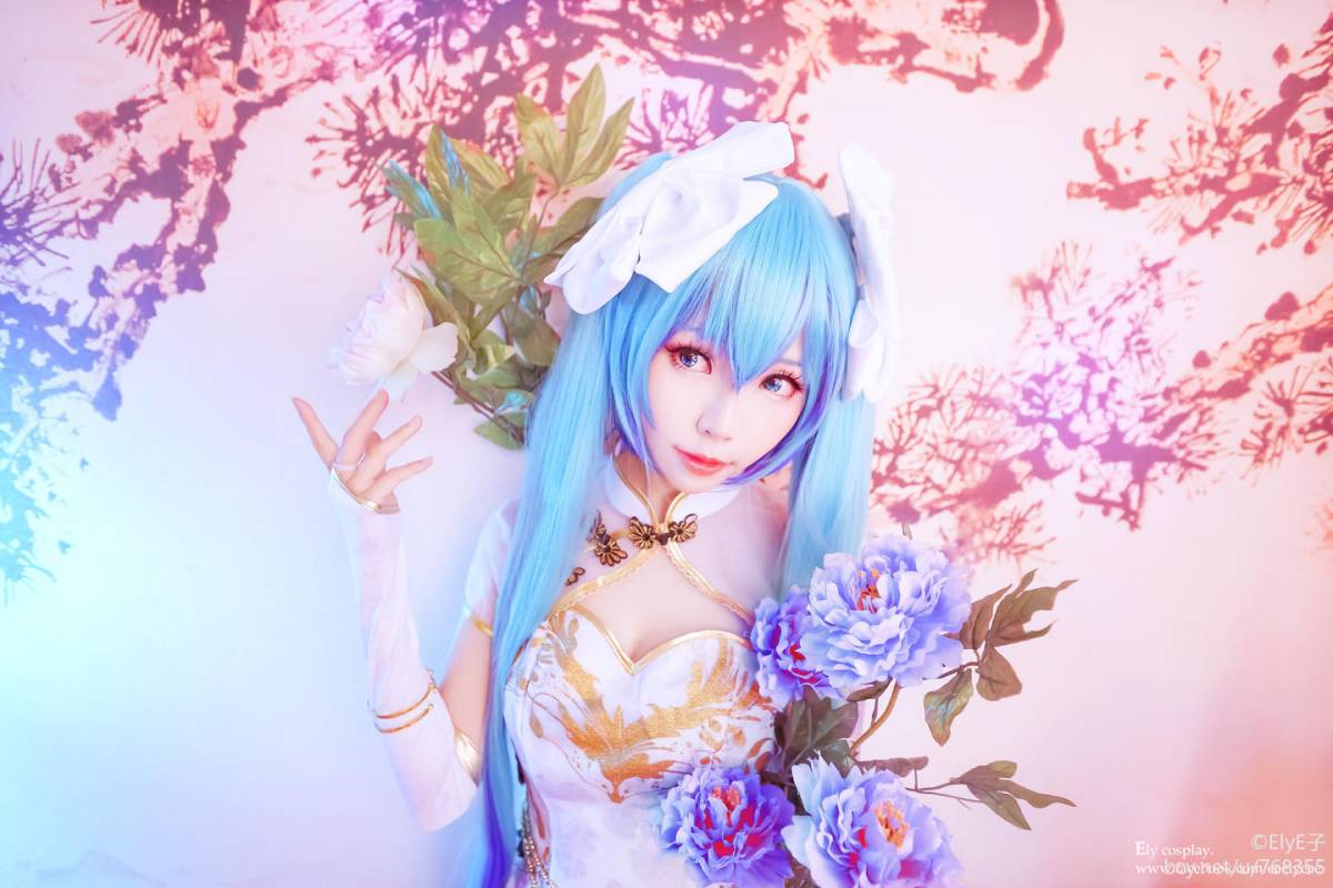 "Vocaloid" Hatsune Miku Canary Ver C O S P L A Y