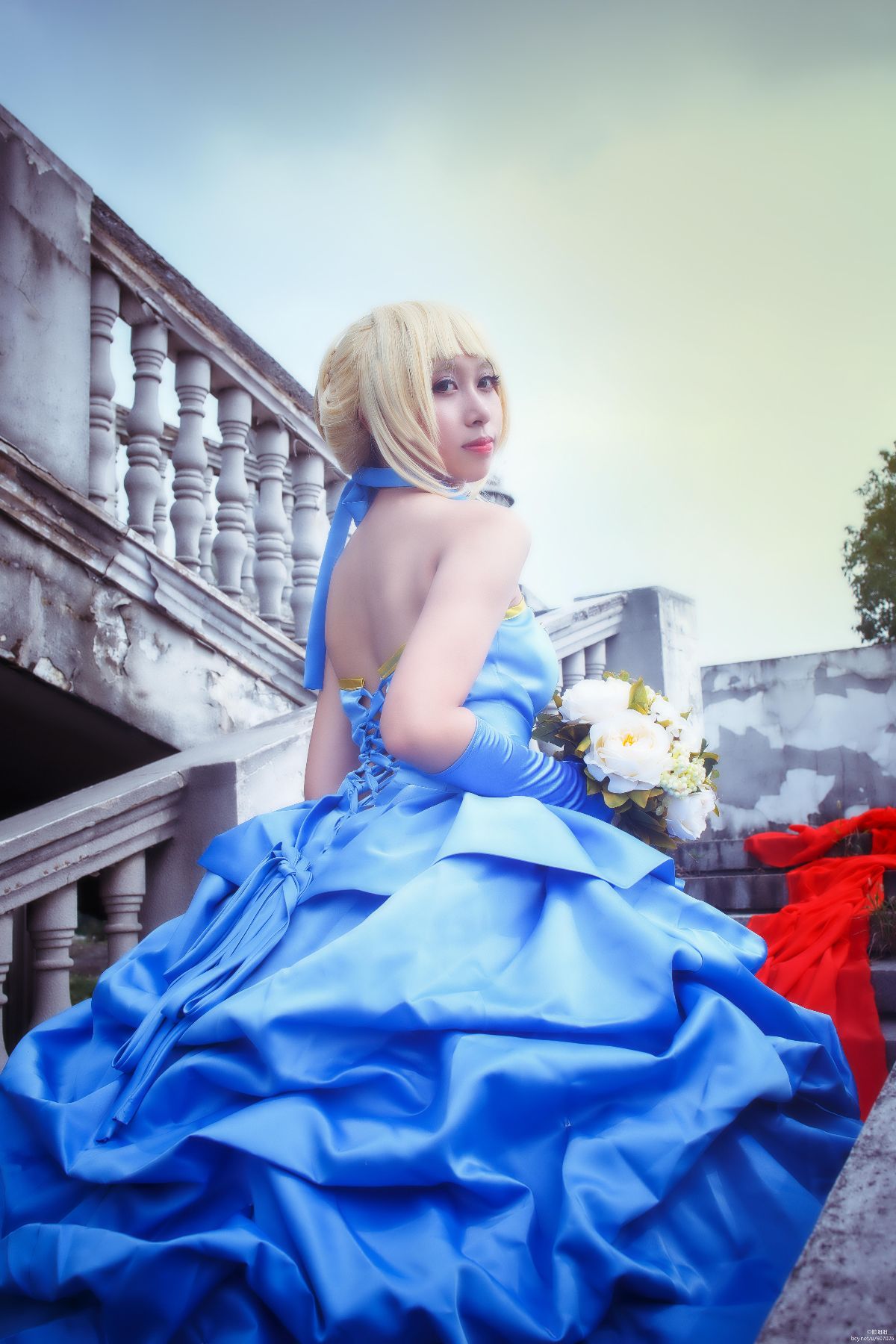 "Tình yêu của King" kỷ niệm 10 năm của tháng của Saber Red và Blue King Dress c o s p l a y [biên tập viên]