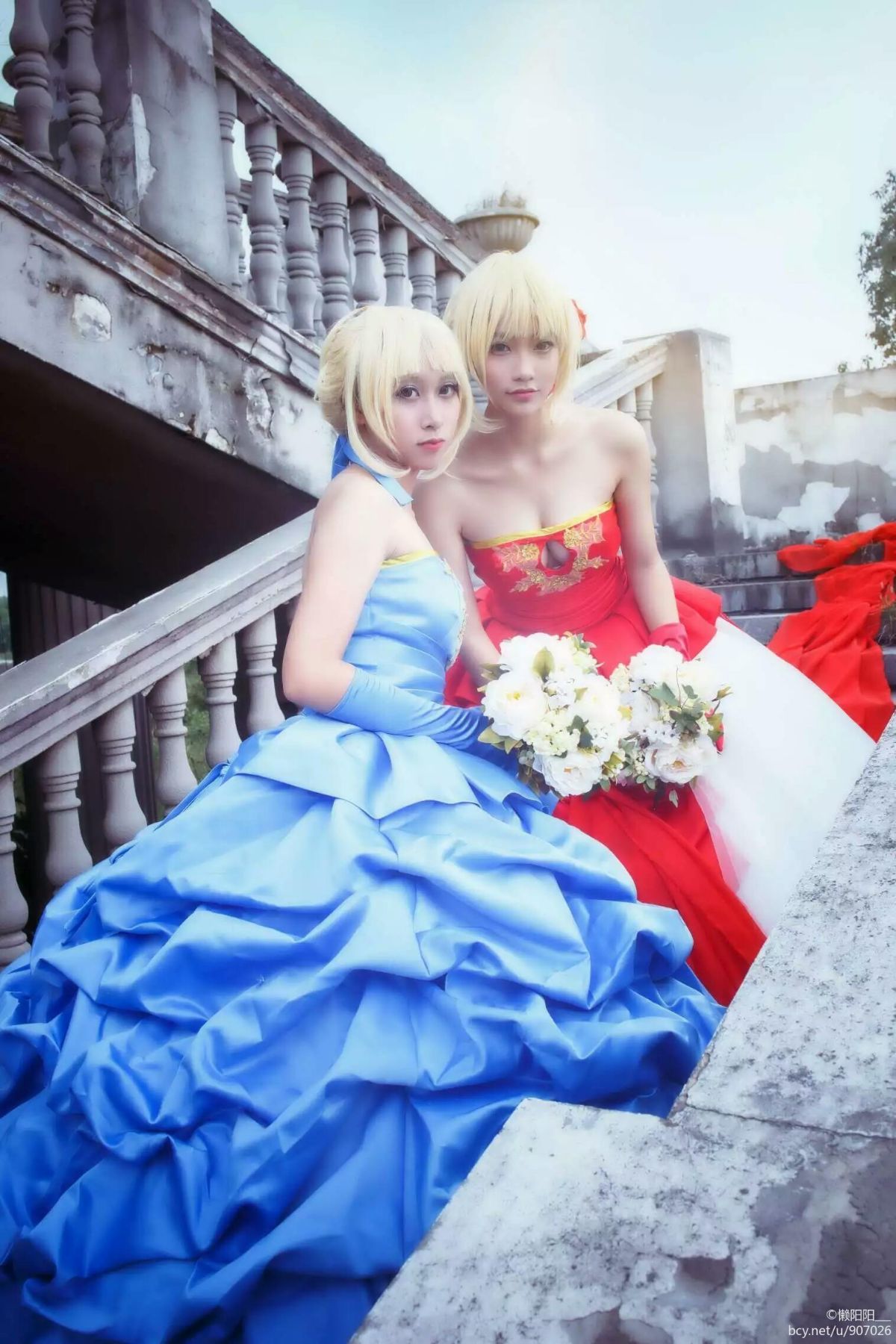 "Tình yêu của King" kỷ niệm 10 năm của tháng của Saber Red và Blue King Dress c o s p l a y [biên tập viên]