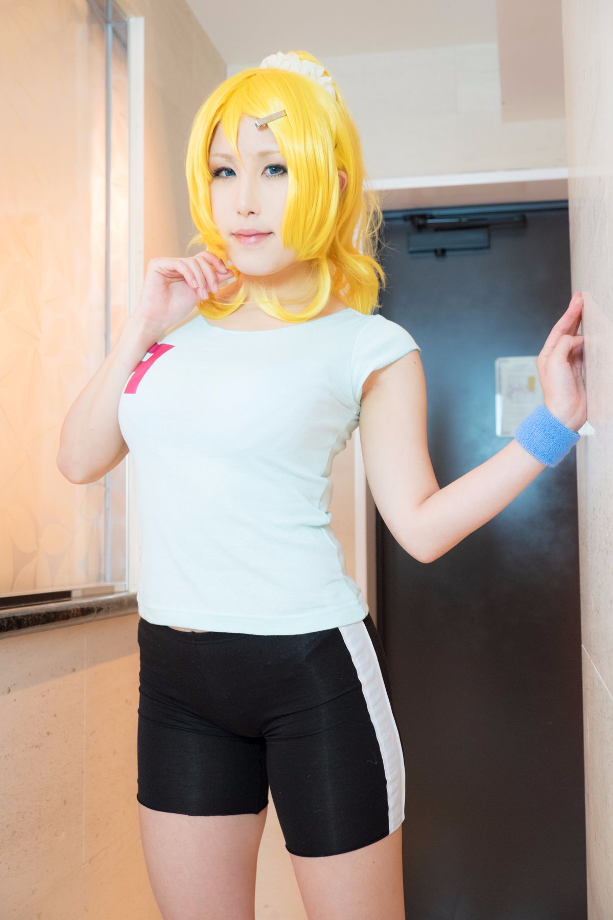 [NAUGHTYEYES (Sayla)] Thần tượng bẩn thỉu (Tình yêu trực tiếp!)