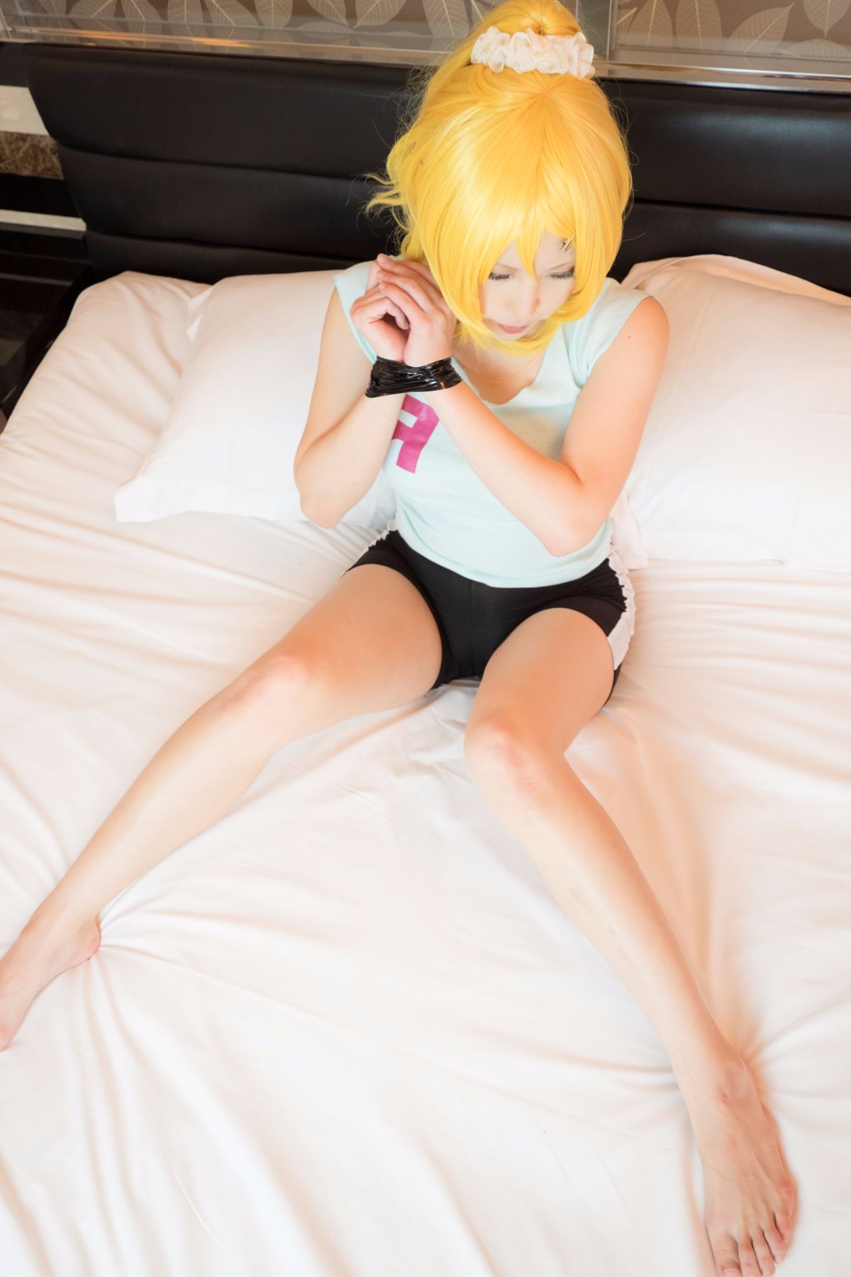 [NAUGHTYEYES (Sayla)] Thần tượng bẩn thỉu (Tình yêu trực tiếp!)