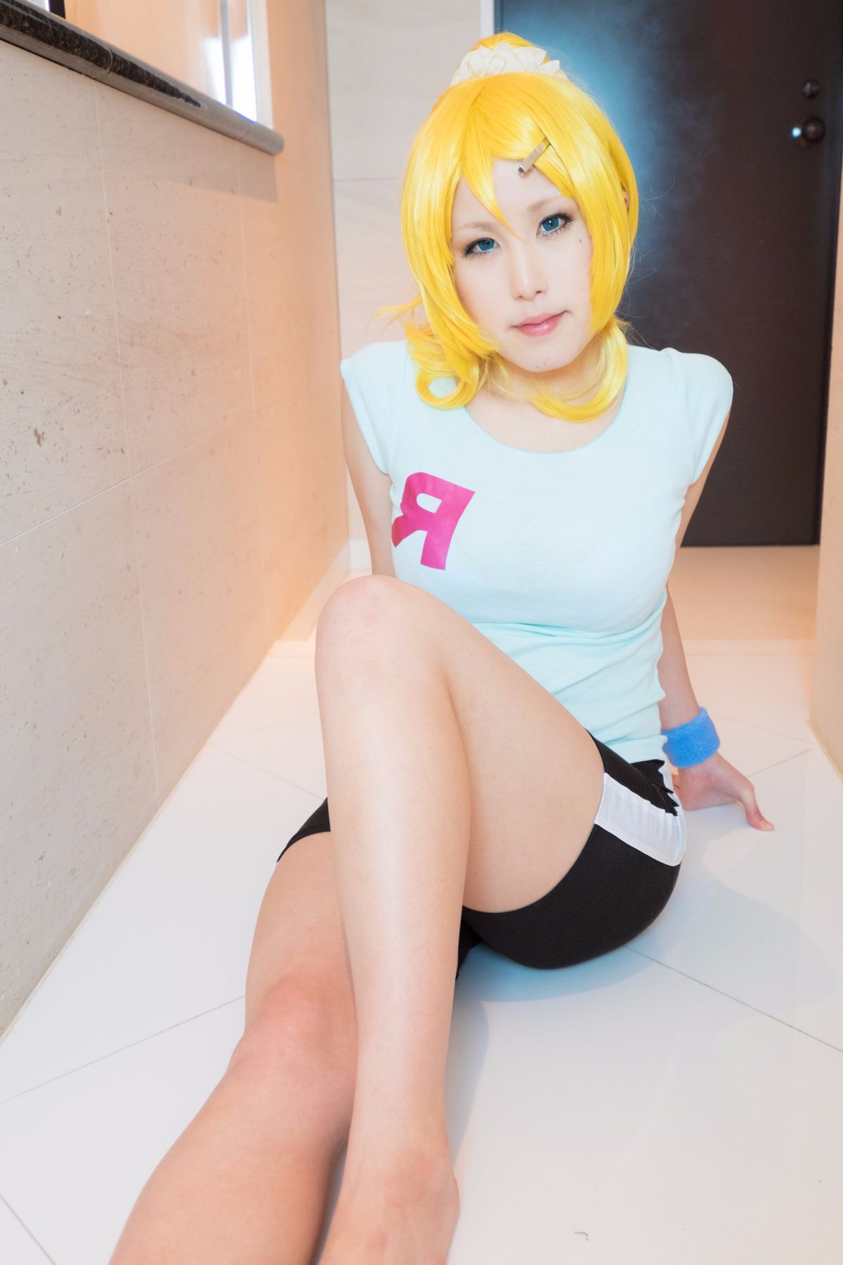 [NAUGHTYEYES (Sayla)] Thần tượng bẩn thỉu (Tình yêu trực tiếp!)