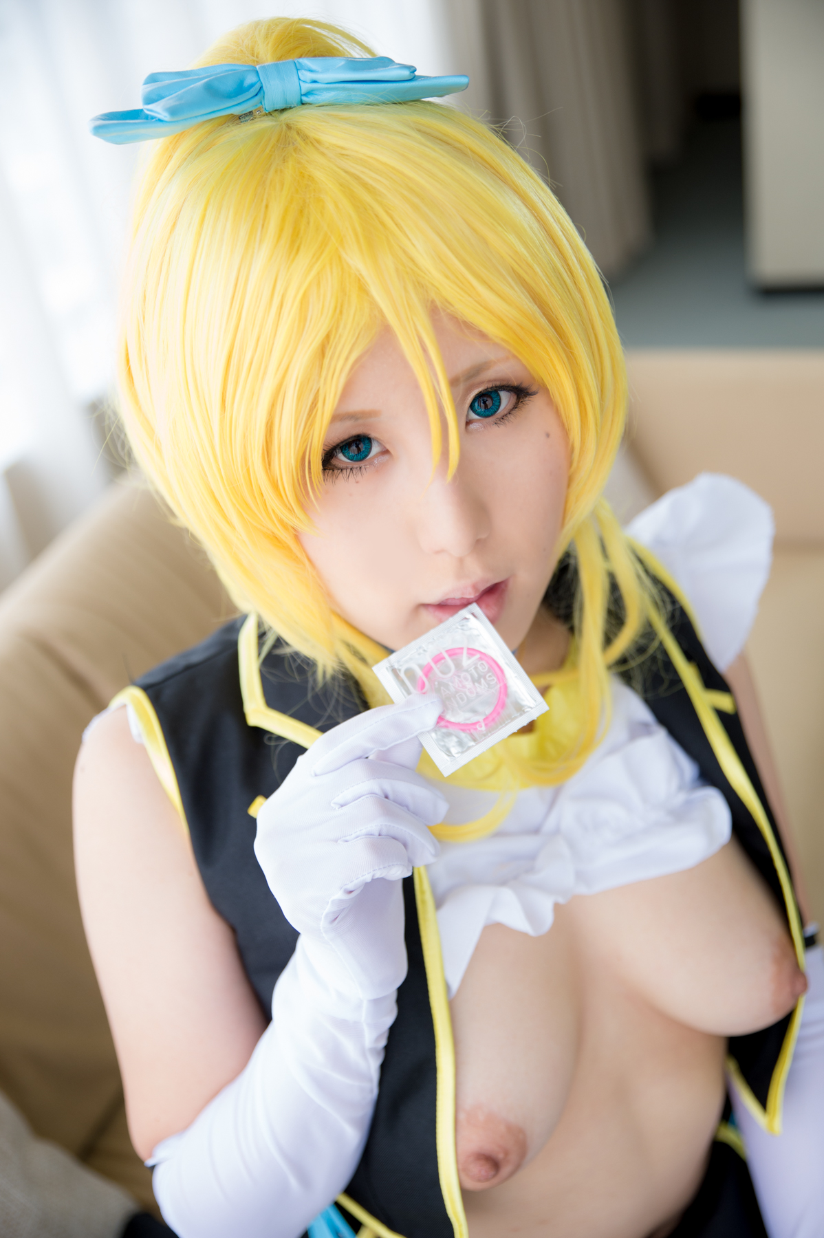 [NAUGHTYEYES (Sayla)] Thần tượng bẩn thỉu (Tình yêu trực tiếp!)