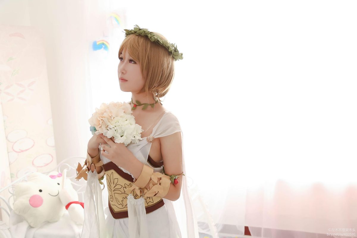 "Nữ thần đáng yêu" Darijuana c o s p l a y