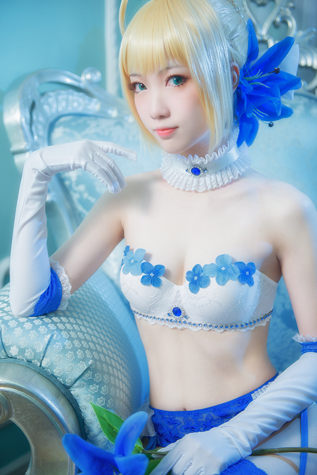 Đêm petesy》 Saber gk 手办 ver c o s p l a y y y y.