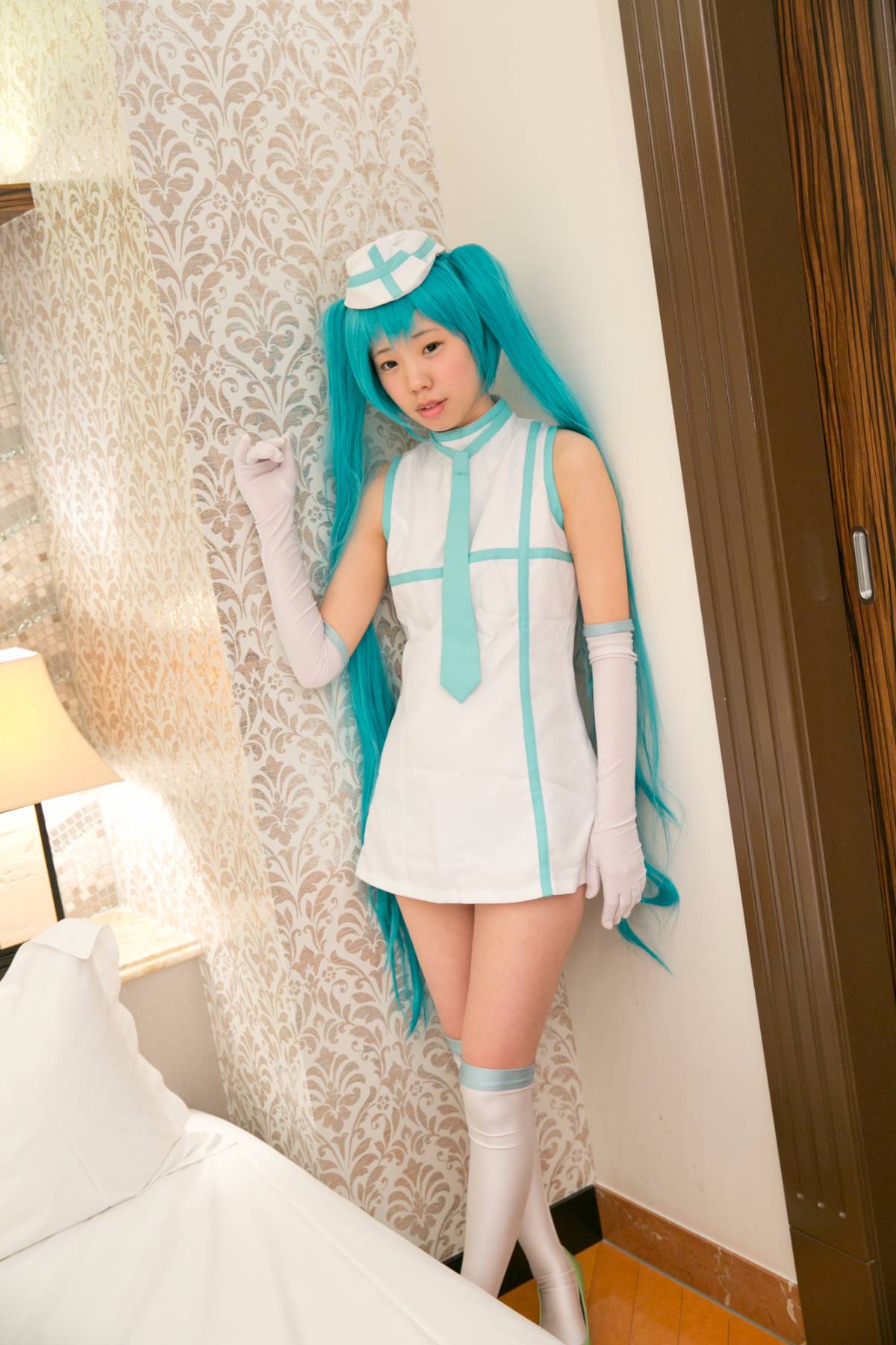Phát hành khỏa thân phát hành cosplay bắn 18 tuổi
