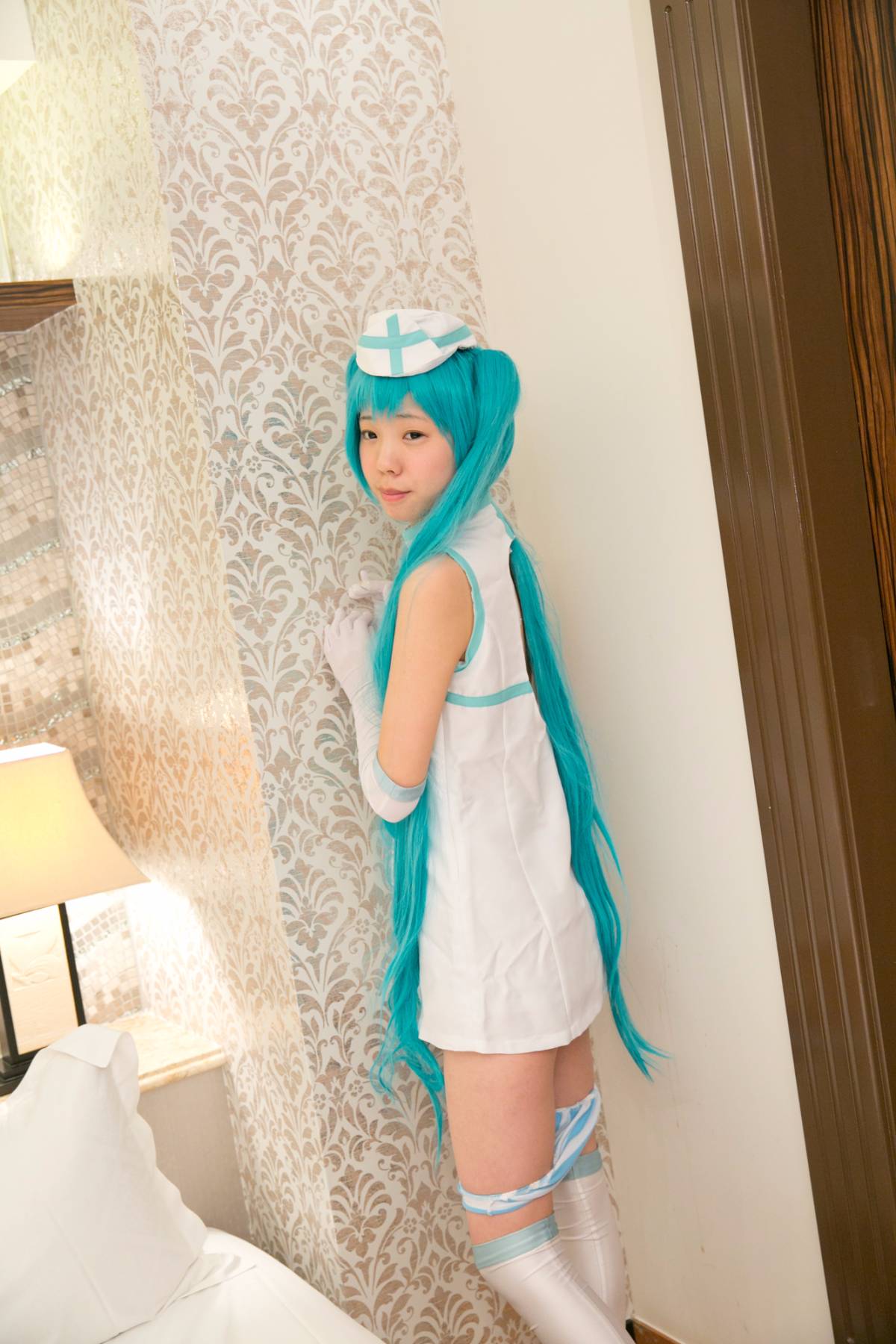 Phát hành khỏa thân phát hành cosplay bắn 18 tuổi