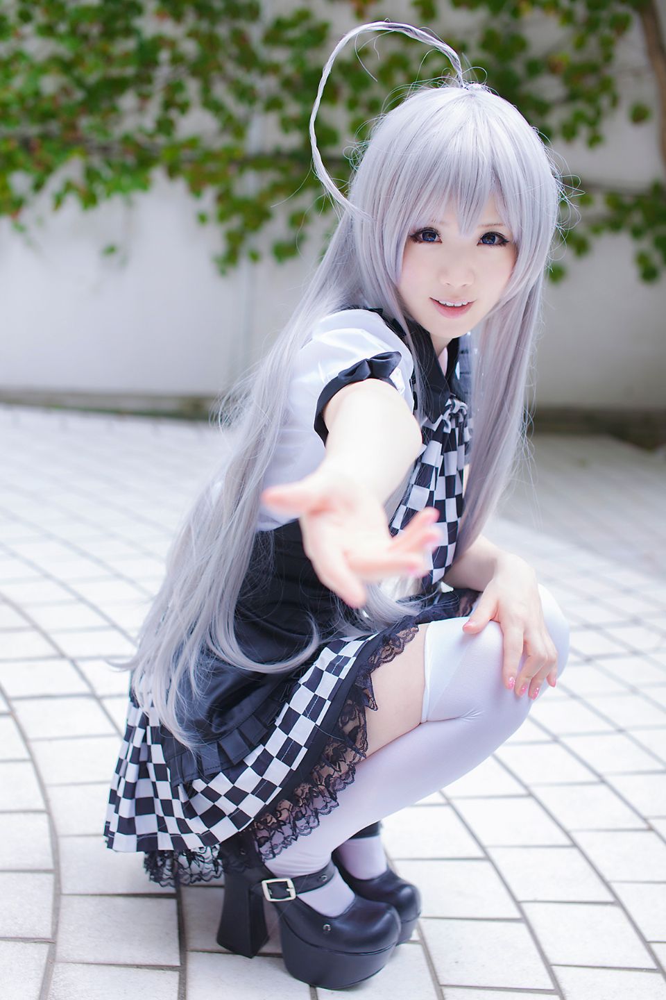 Nyaruko-san rom trên