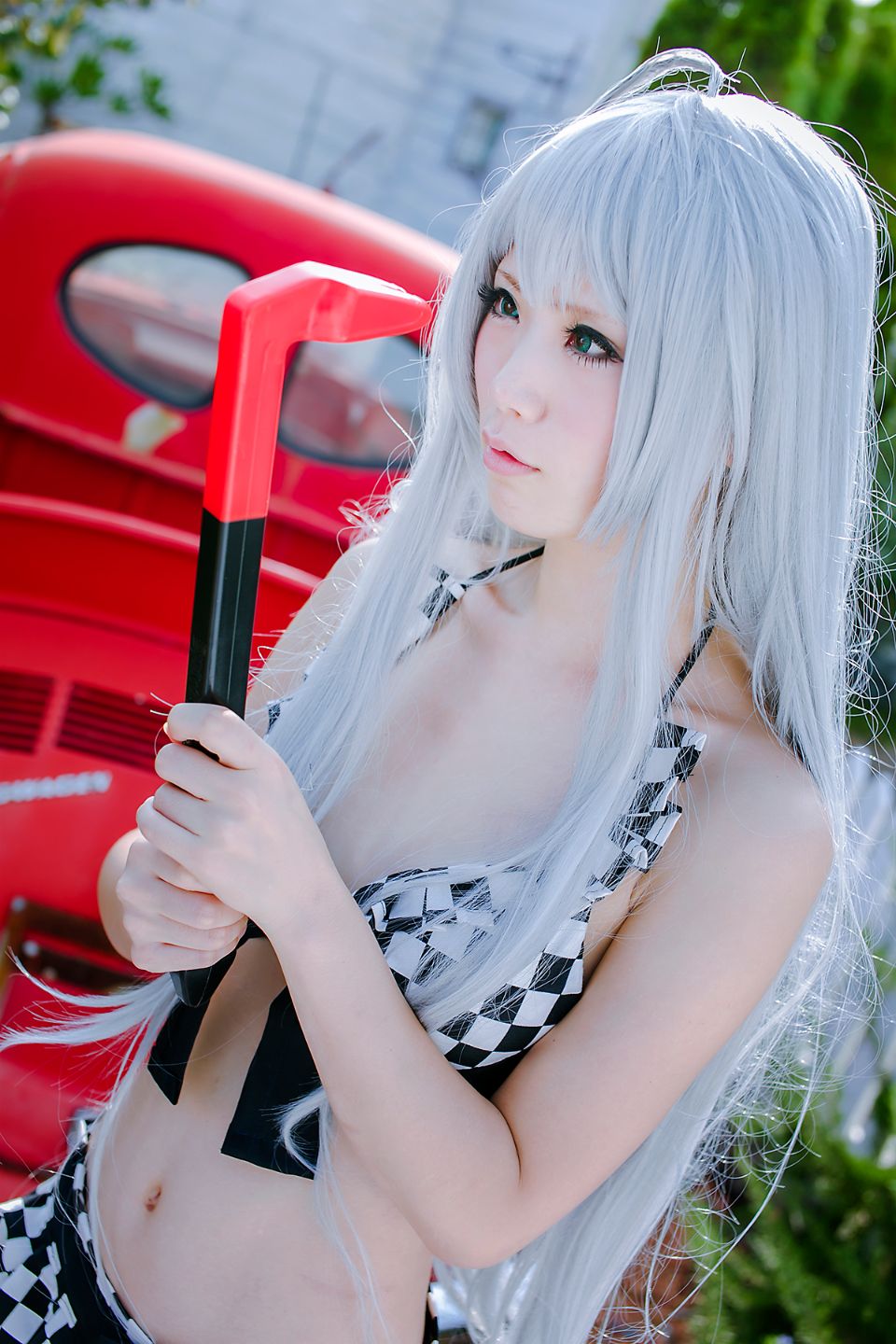 Nyaruko-san rom trên