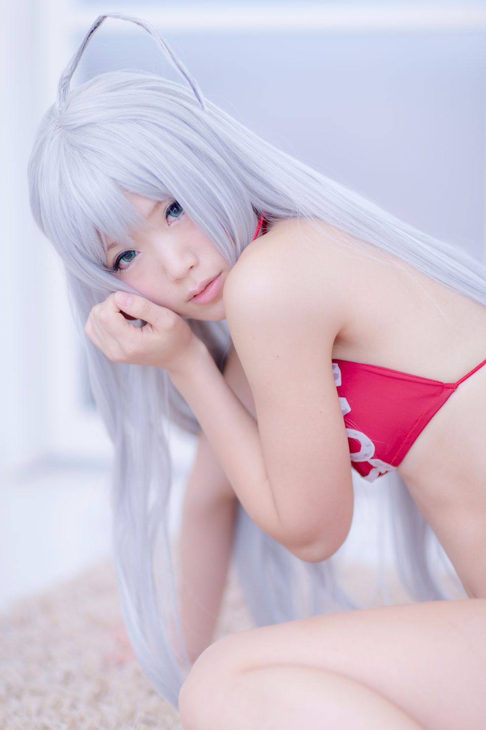 Nyaruko-san rom trên