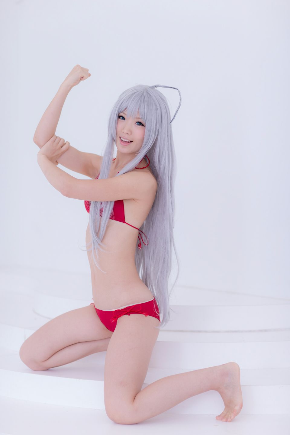 Nyaruko-san rom trên