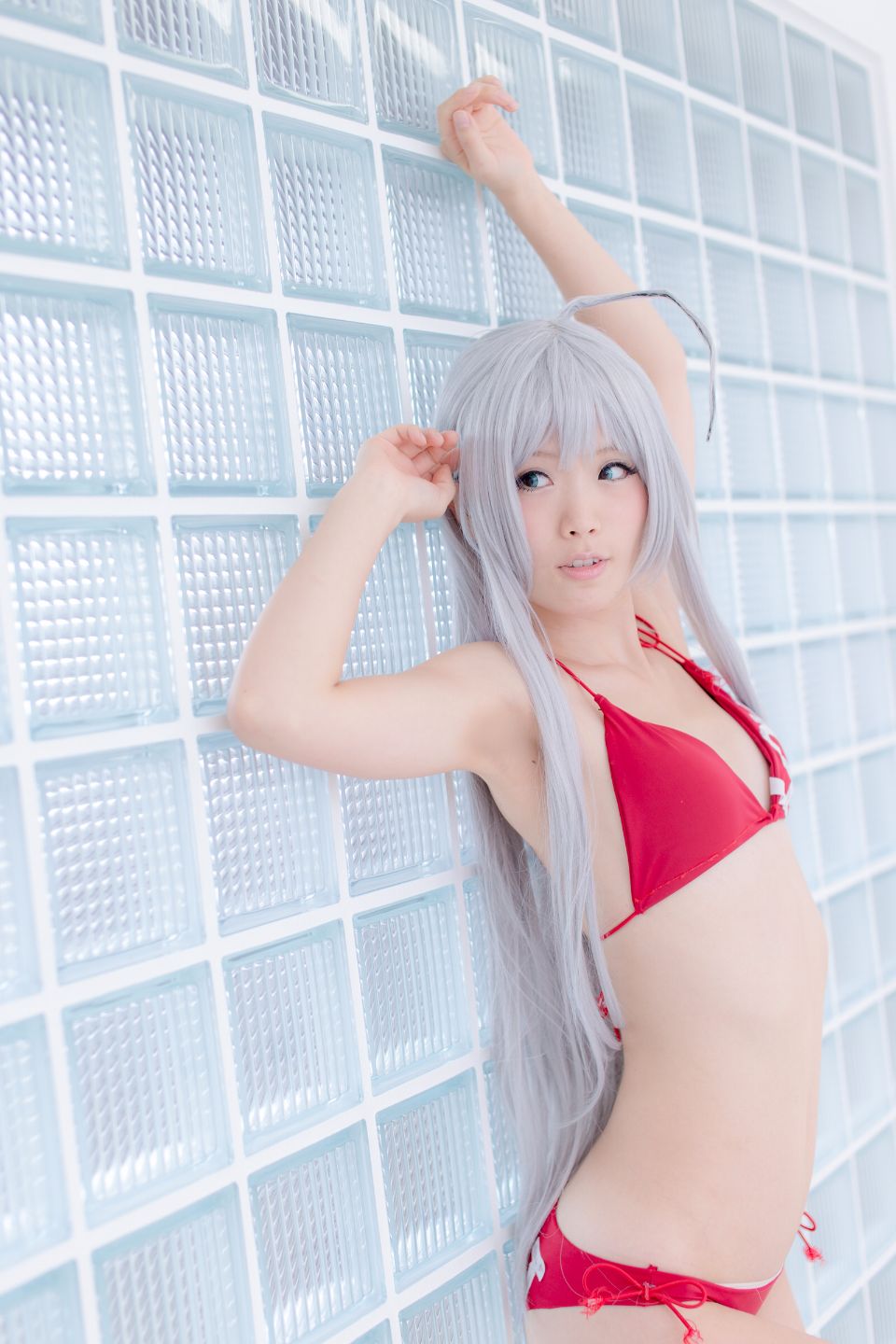 Nyaruko-san rom trên