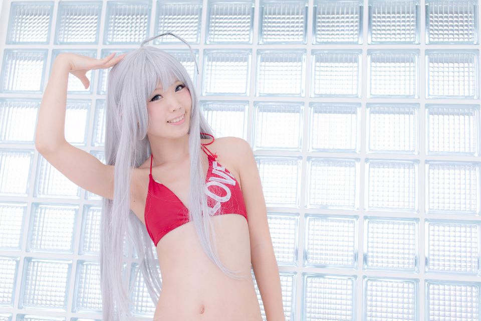 Nyaruko-san rom trên