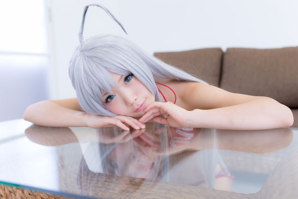 Nyaruko-san rom trên