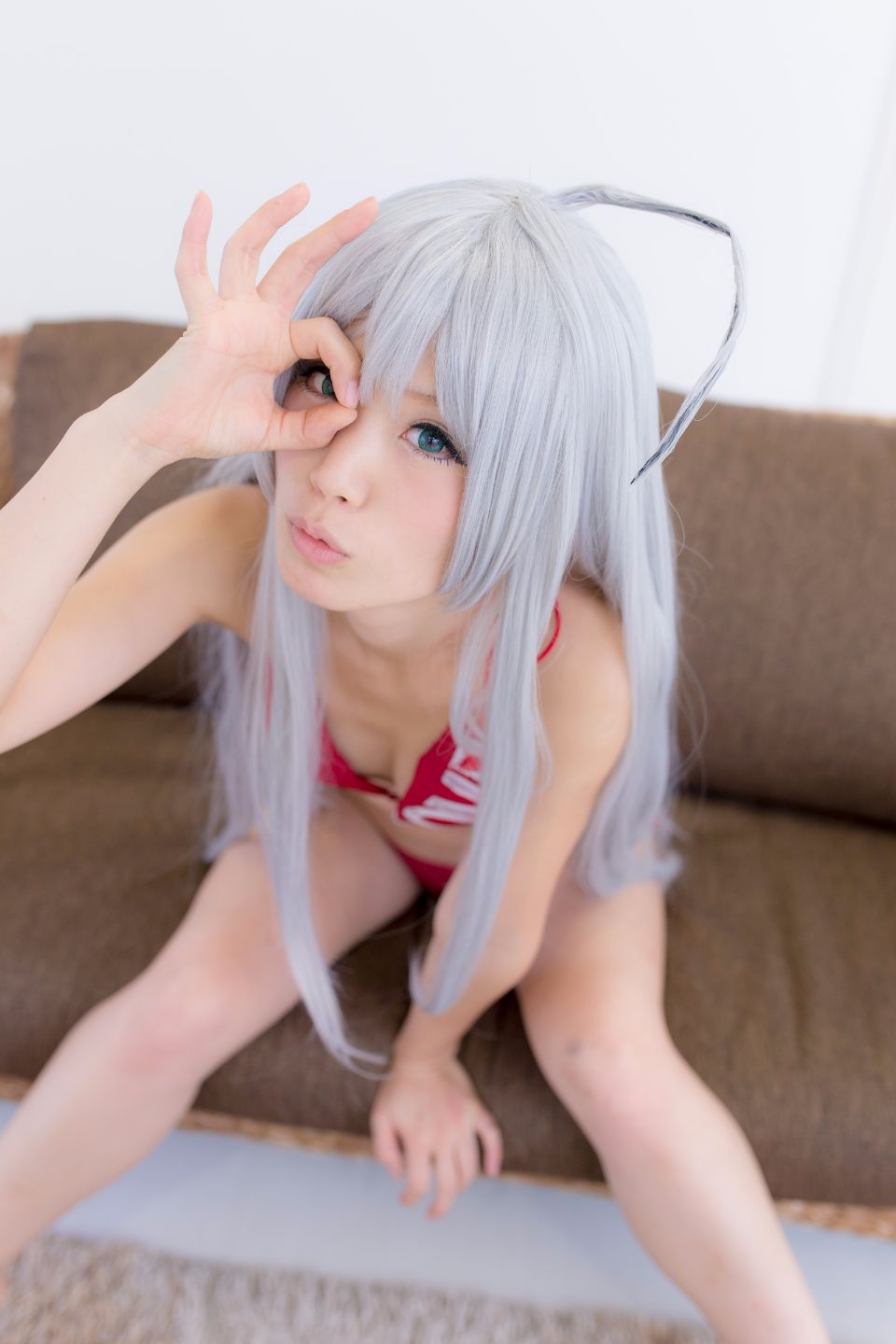 Nyaruko-san rom trên