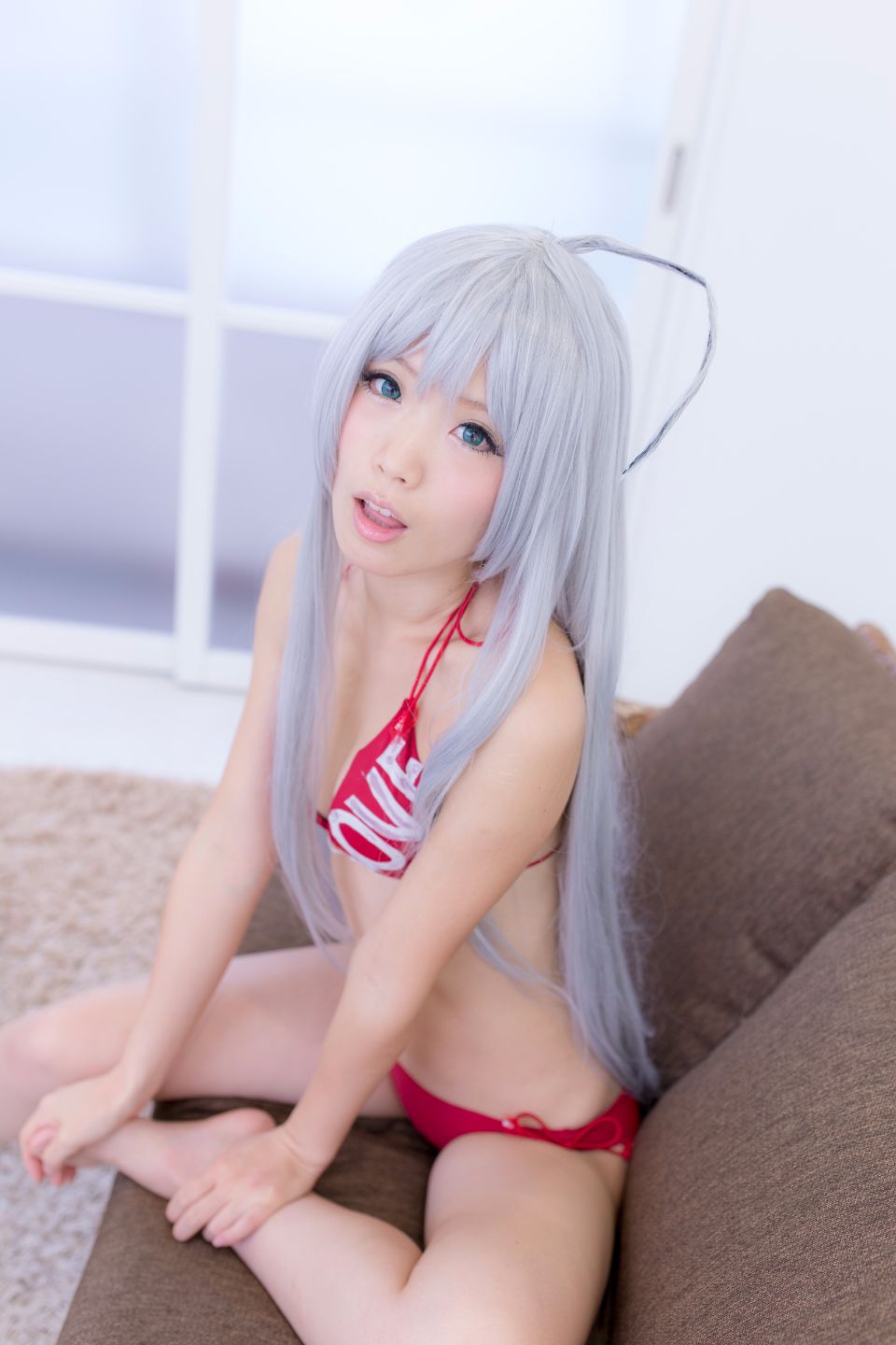 Nyaruko-san rom trên