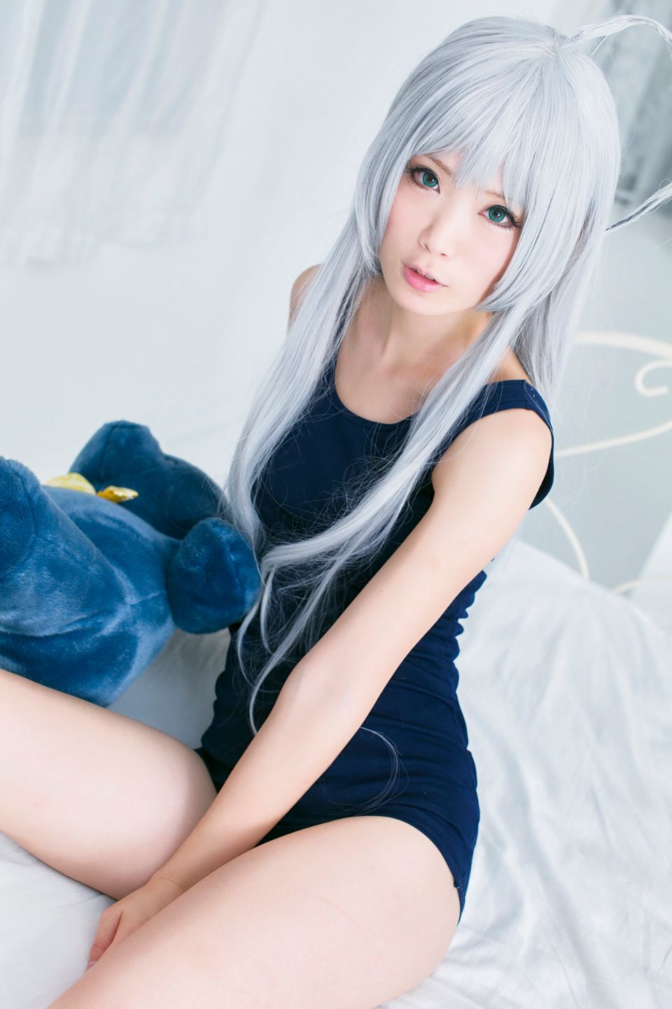 Nyaruko-san rom trên