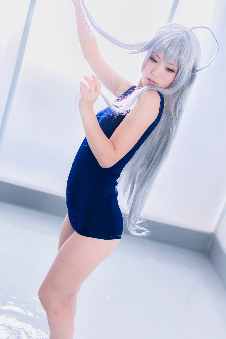 Nyaruko-san rom trên