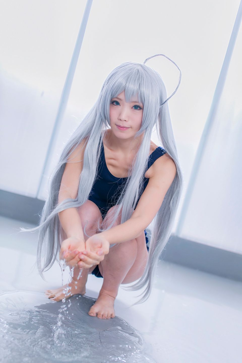 Nyaruko-san rom trên