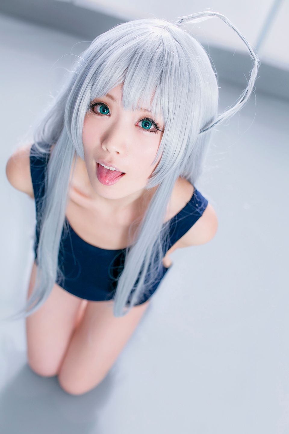 Nyaruko-san rom trên