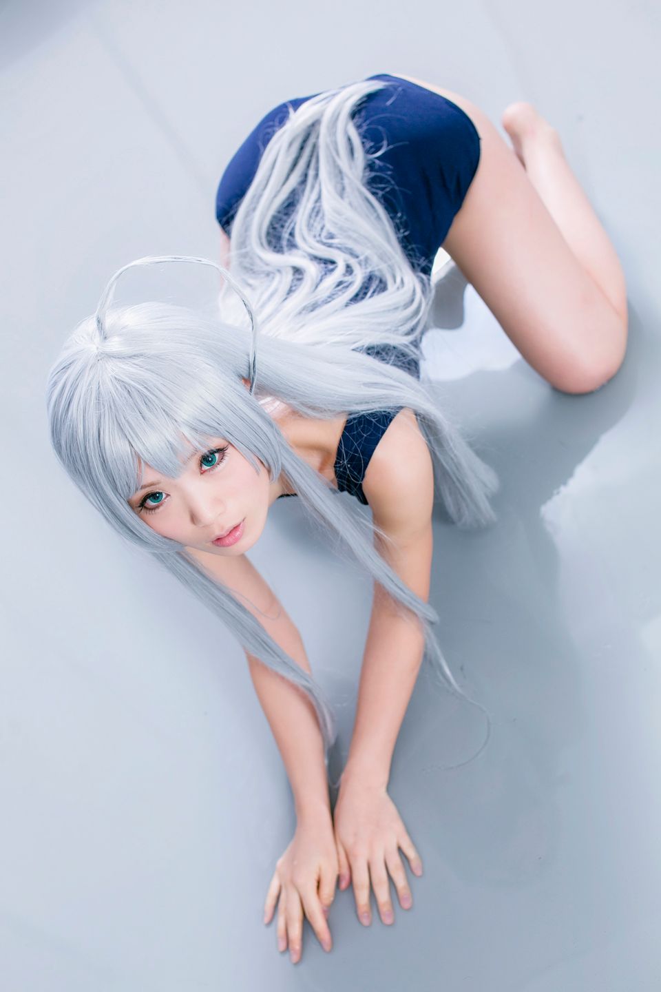 Nyaruko-san rom trên