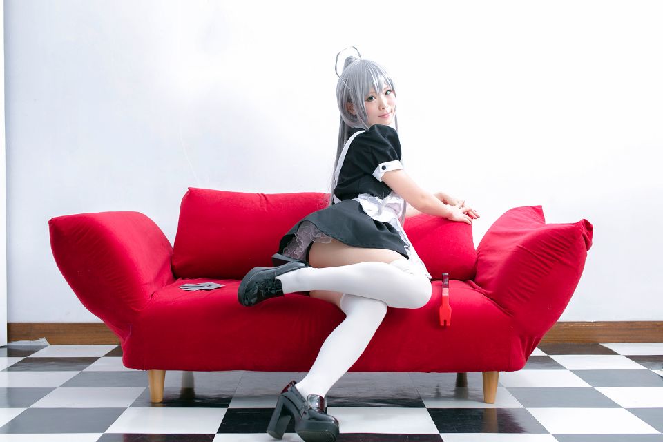 Nyaruko-san rom trên