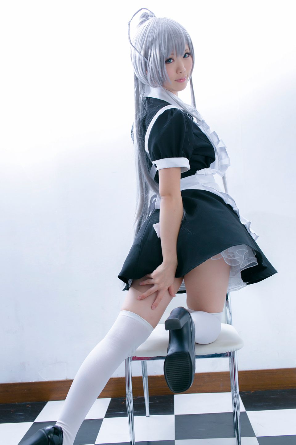 Nyaruko-san rom trên